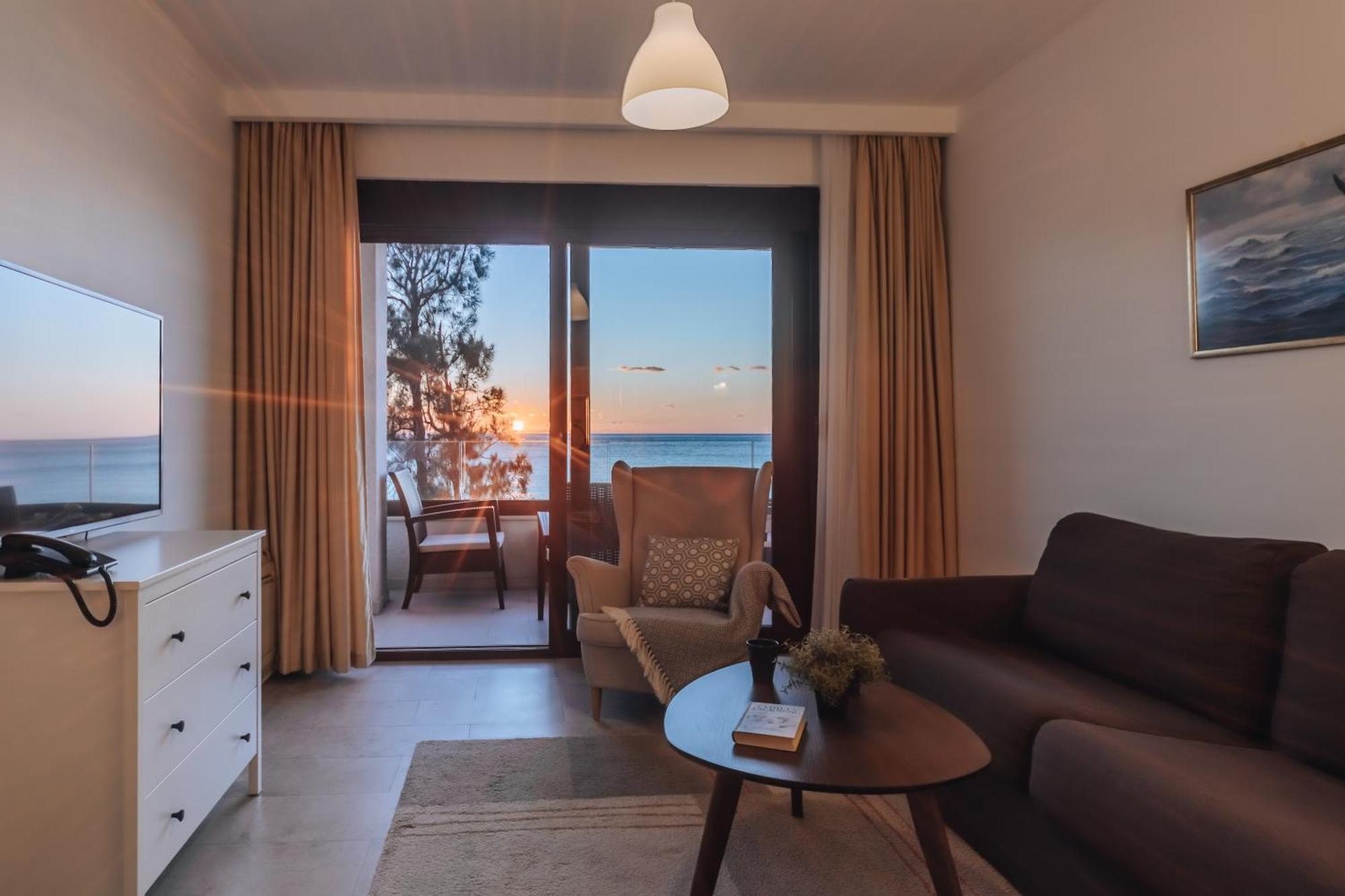 Apartments Kuce Lekovica Beach & Snack Bar- Bistro Habitación foto