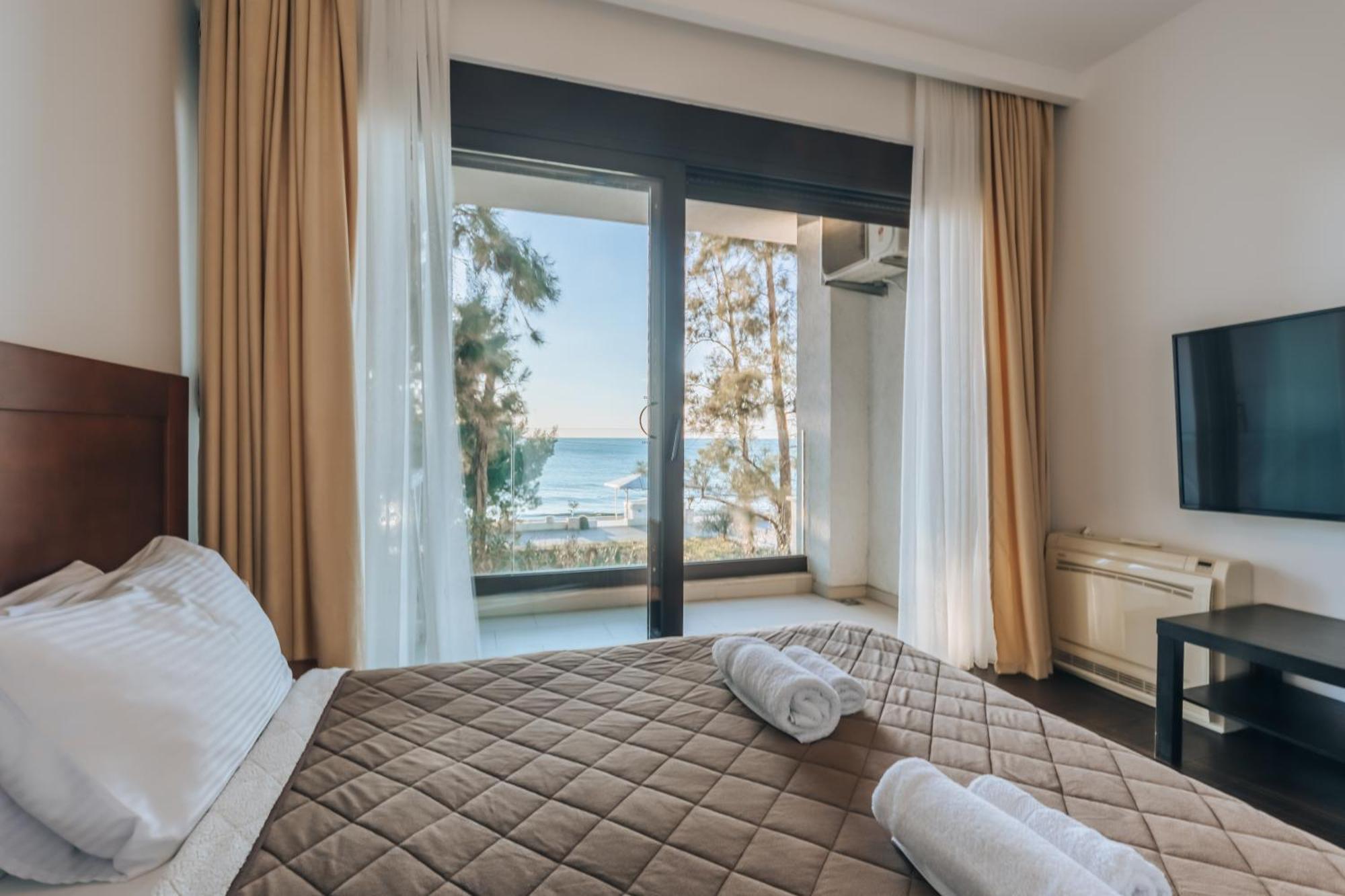 Apartments Kuce Lekovica Beach & Snack Bar- Bistro Habitación foto