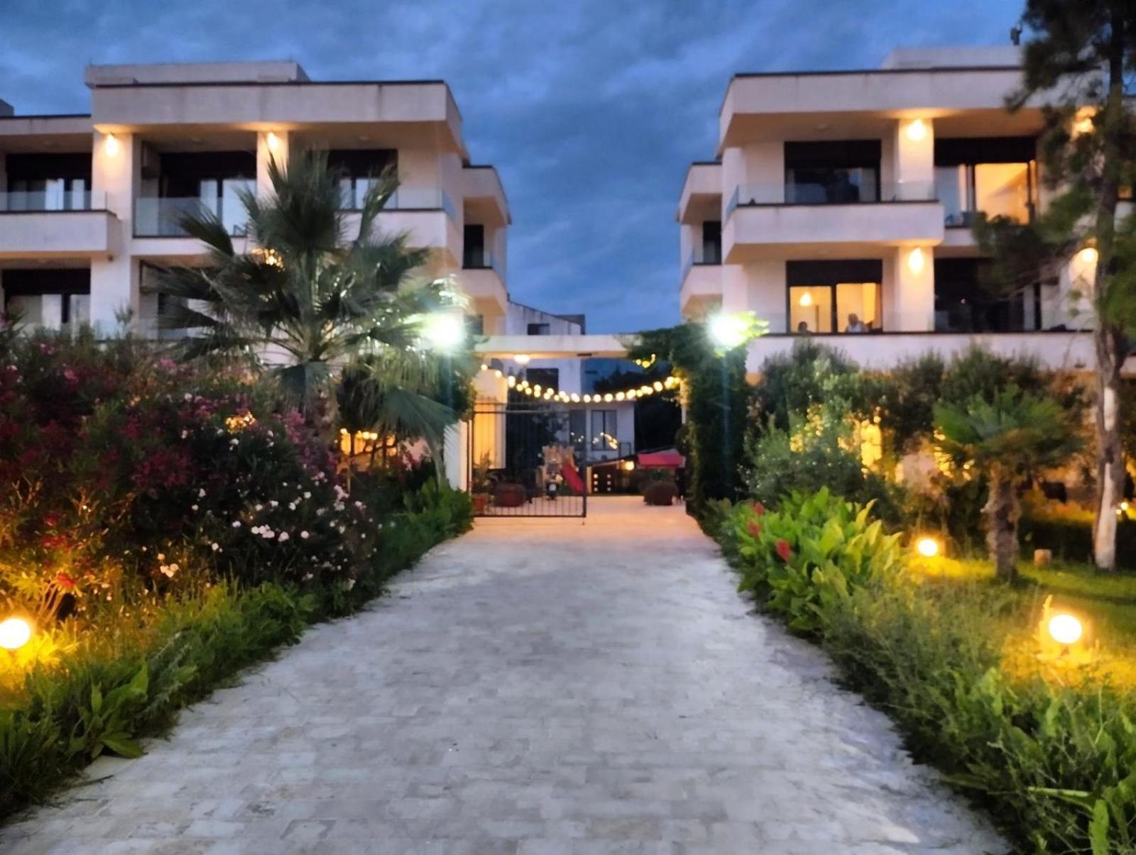Apartments Kuce Lekovica Beach & Snack Bar- Bistro Habitación foto