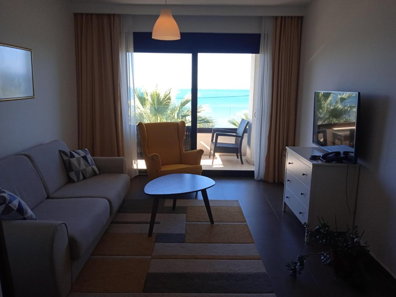 Apartments Kuce Lekovica Beach & Snack Bar- Bistro Habitación foto